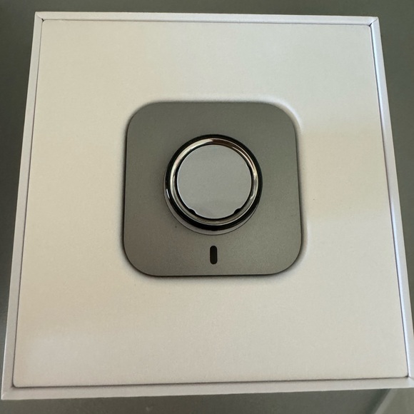 NWT Oura Ring 4 in Sleek Black size 11 - Picture 3 of 6